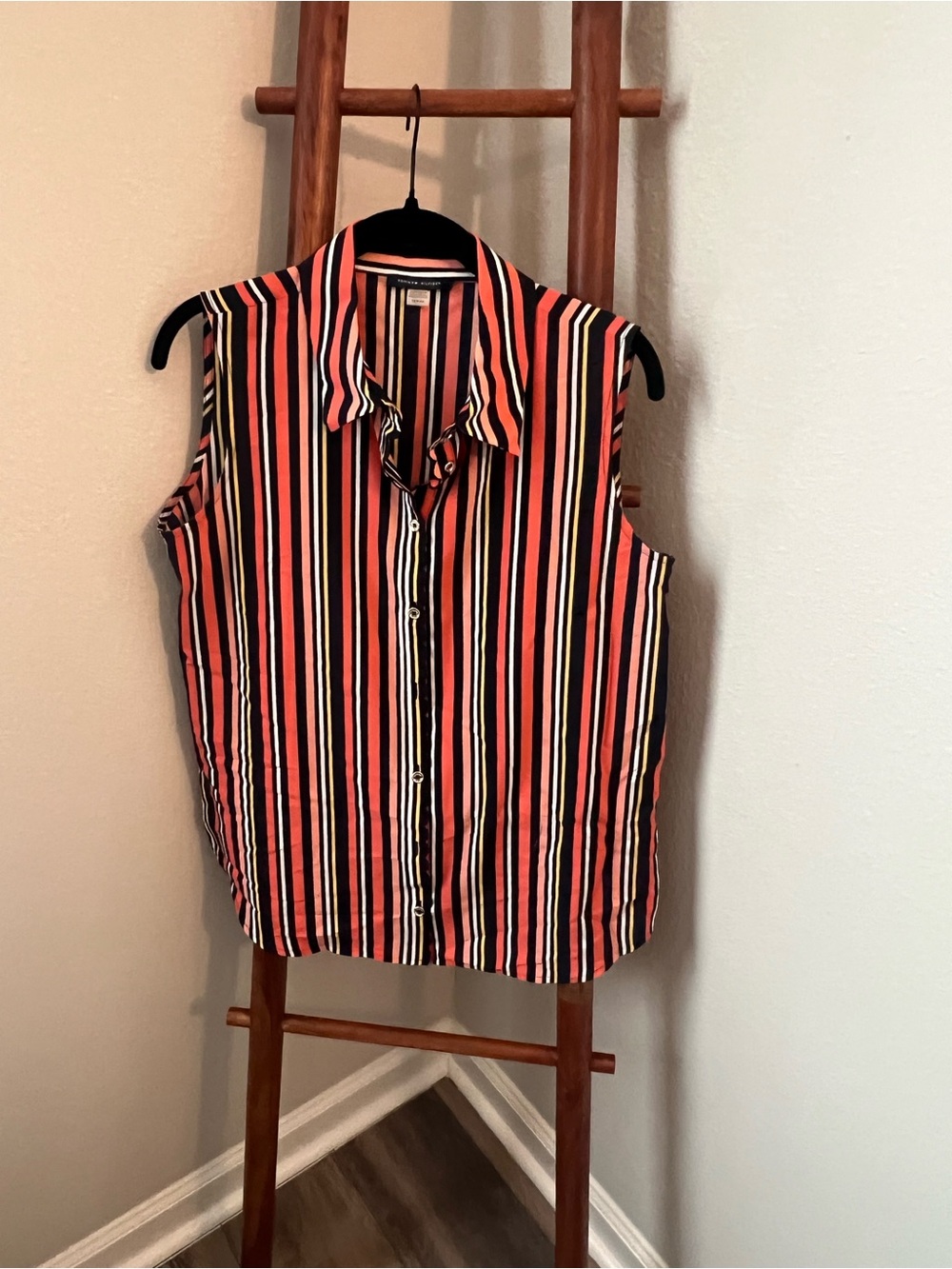 Tommy Hilfiger Sleeveless Button-Up Stripe Blouse - Coral, Black & White